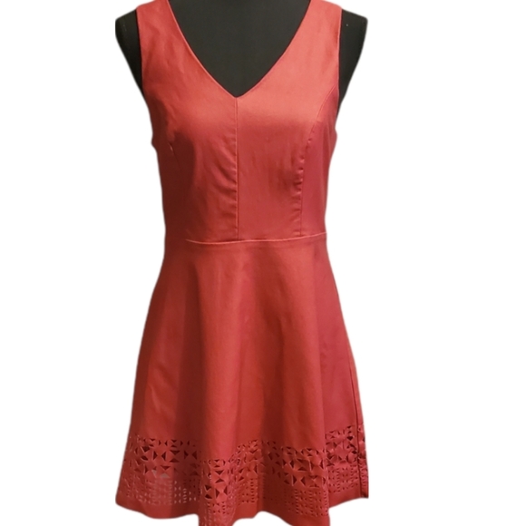Wells Grace Dresses & Skirts - Wells Grace Sleeveless Dress